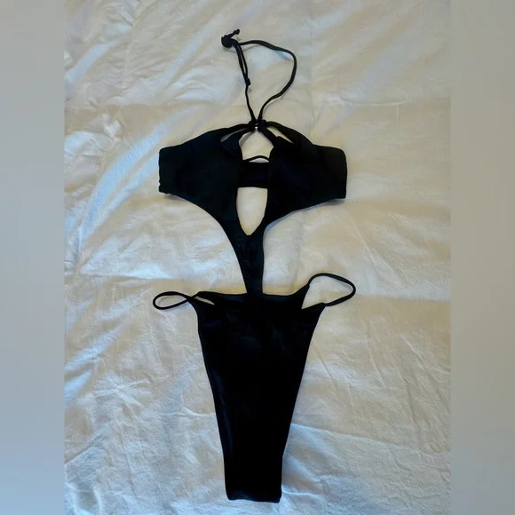 Bikinis - Picture 6 of 6